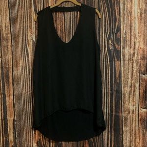 ⛱ BCBG Sleeveless Blouse